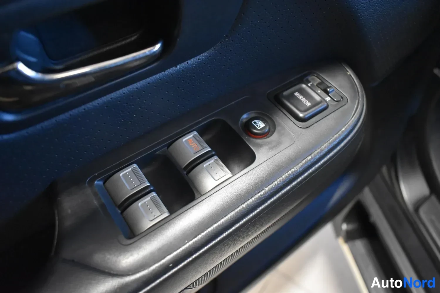 Musta Honda CR-V 2005, ulkokuva 9 – Raisio