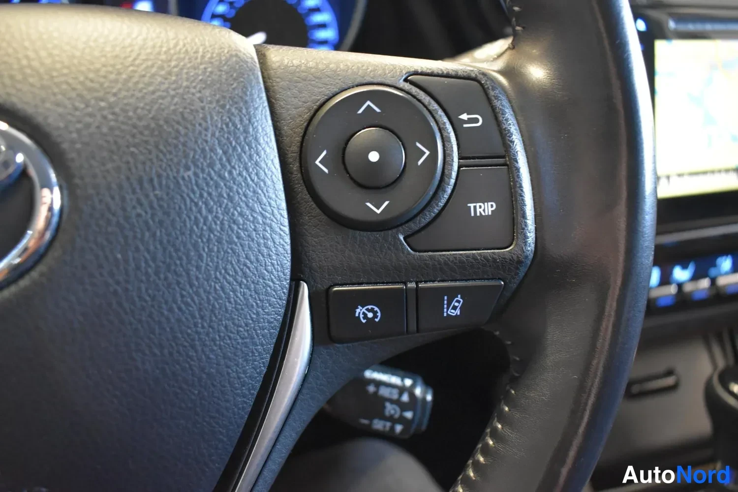 Harmaa Toyota Auris 2016, ulkokuva 14 – Raisio