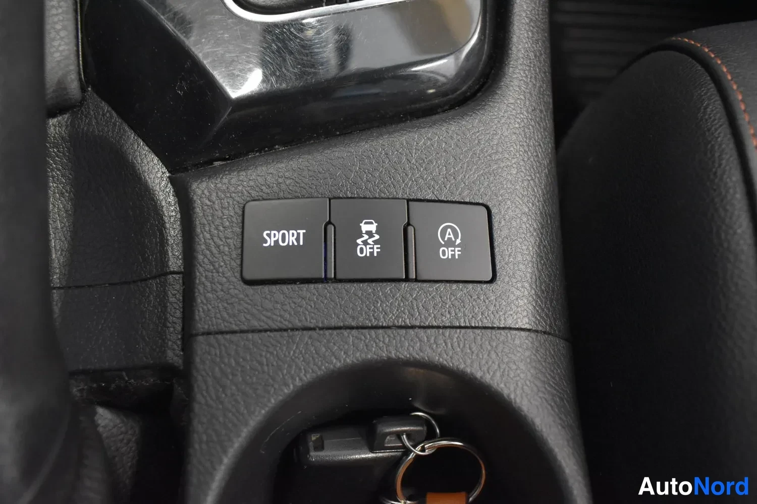 Harmaa Toyota Auris 2016, ulkokuva 17 – Raisio