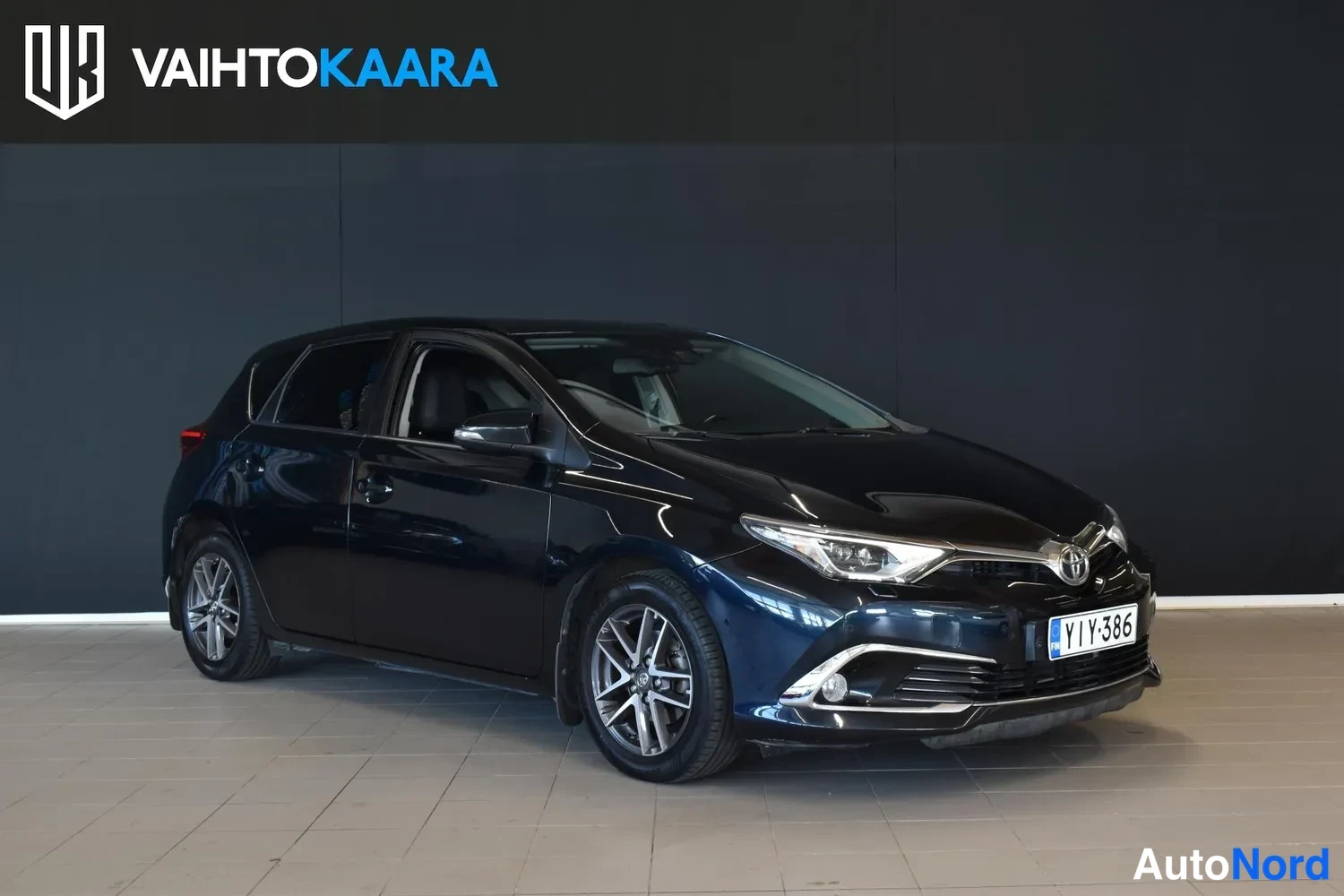 Harmaa Toyota Auris 2016, ulkokuva 6 – Raisio