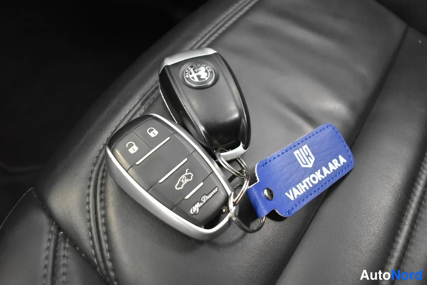 Valkoinen Alfa Romeo Stelvio 2017, ulkokuva 24 – Raisio