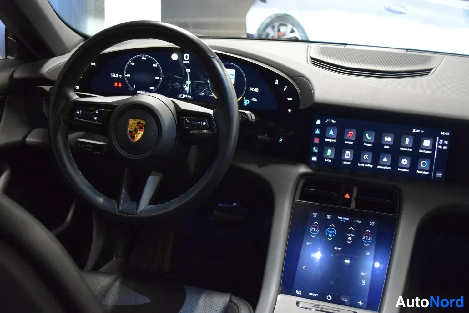 Musta Porsche Taycan 4 2022, ulkokuva 15 – Raisio