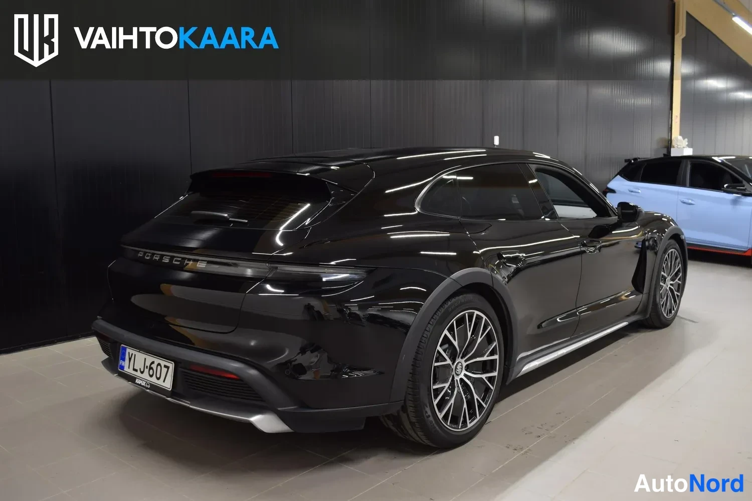 Musta Porsche Taycan 4 2022, ulkokuva 4 – Raisio
