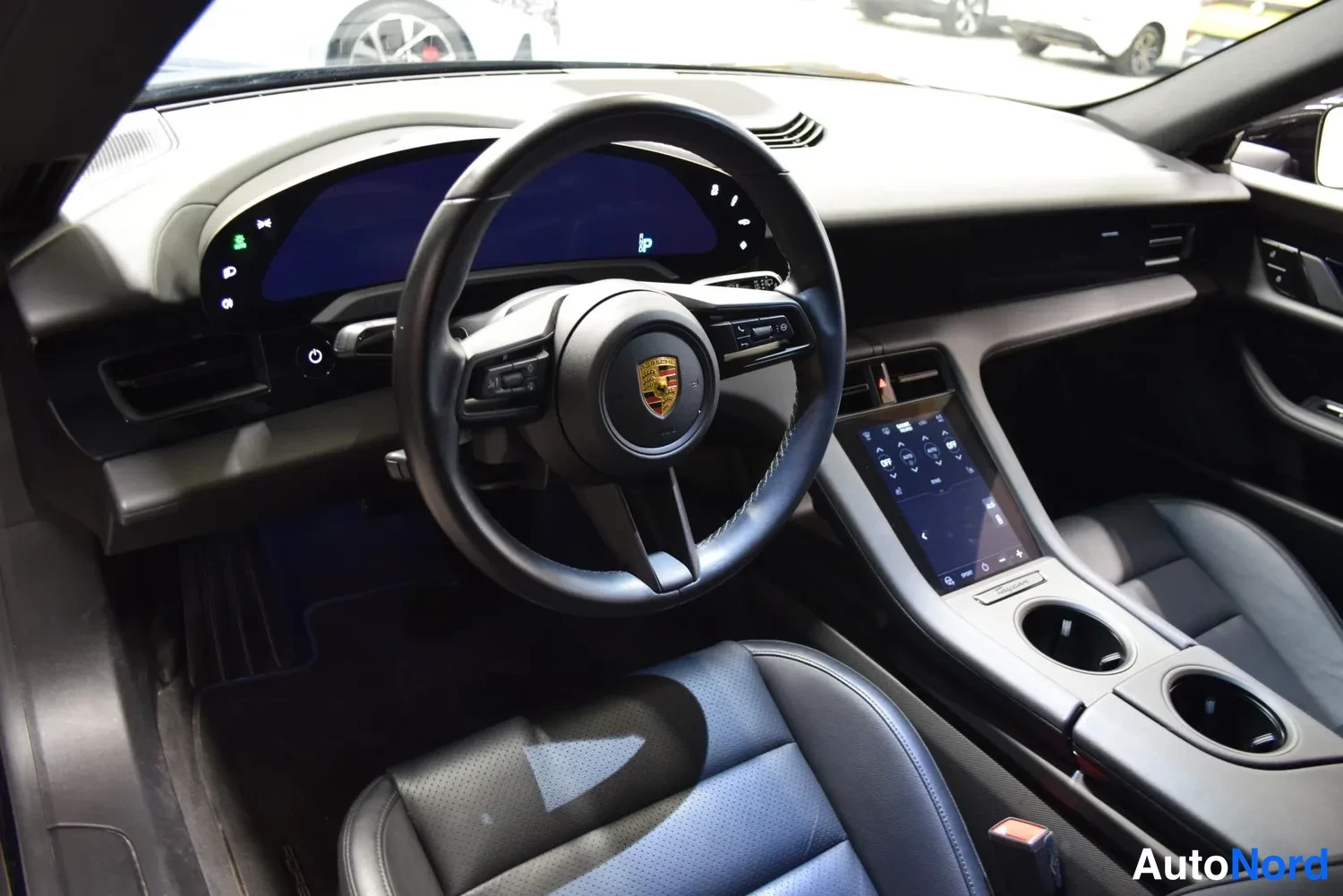 Musta Porsche Taycan 4 2022, ulkokuva 8 – Raisio