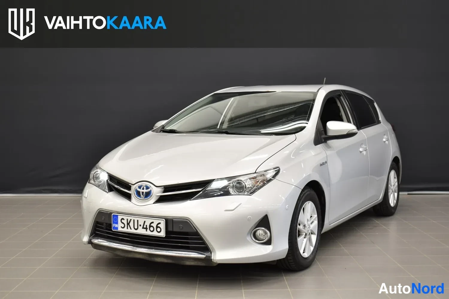 Toyota Auris 1,8 Hybrid Active 2013