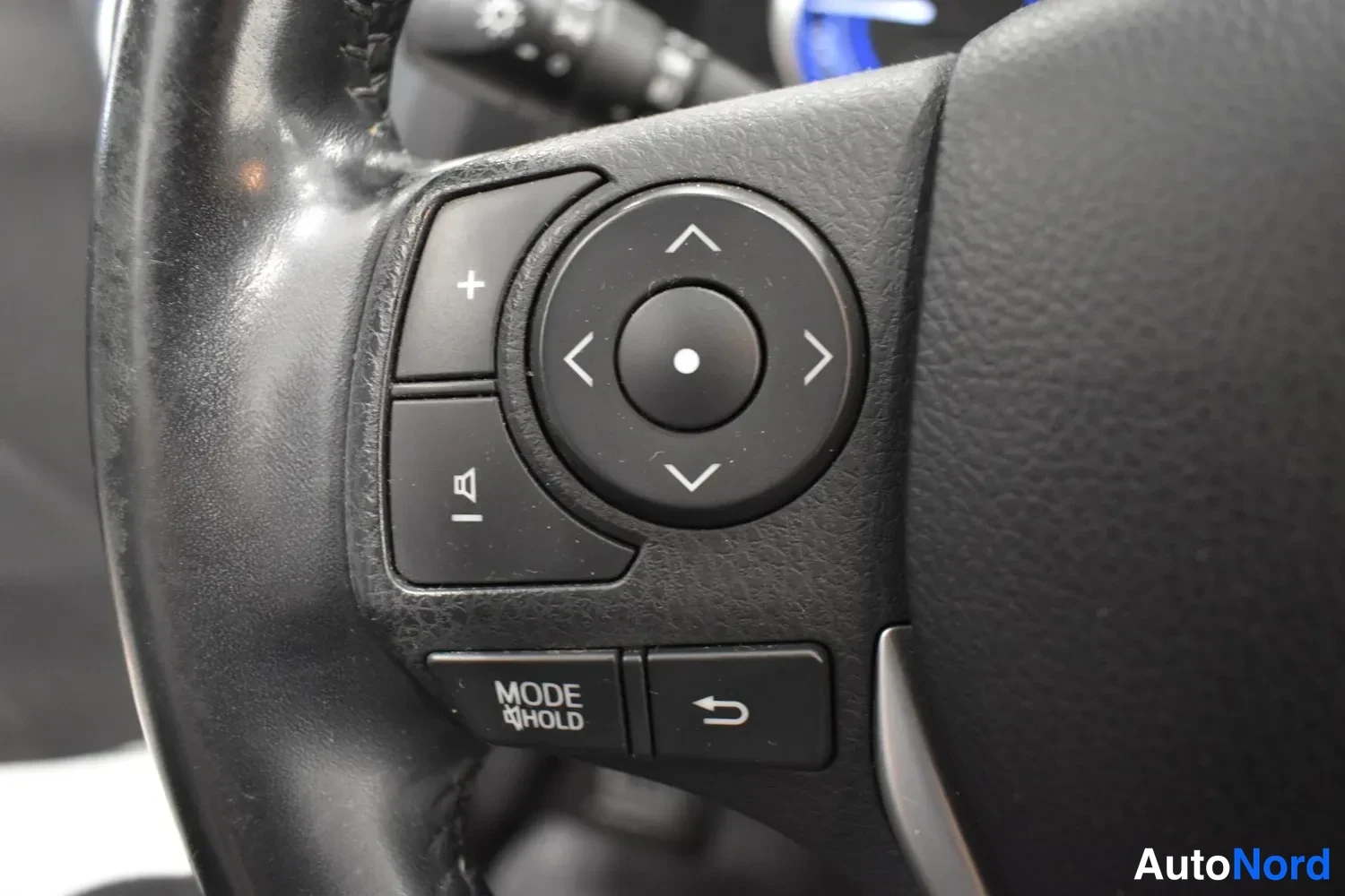 Hopea Toyota Auris 2013, ulkokuva 14 – Raisio