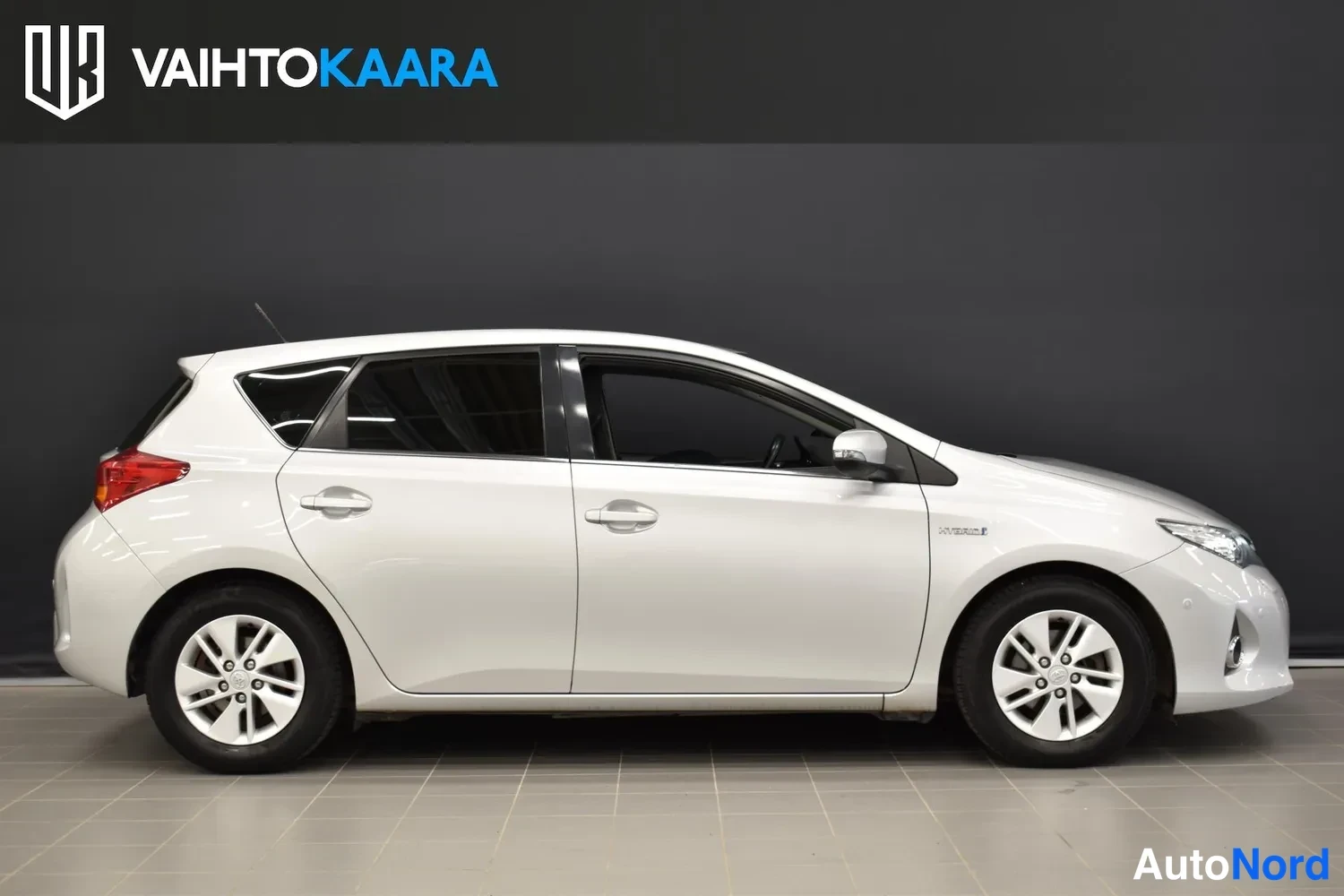 Hopea Toyota Auris 2013, ulkokuva 5 – Raisio