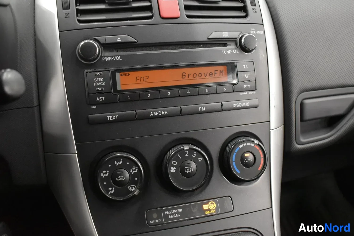 Sininen Toyota Auris 2011, kuva 16