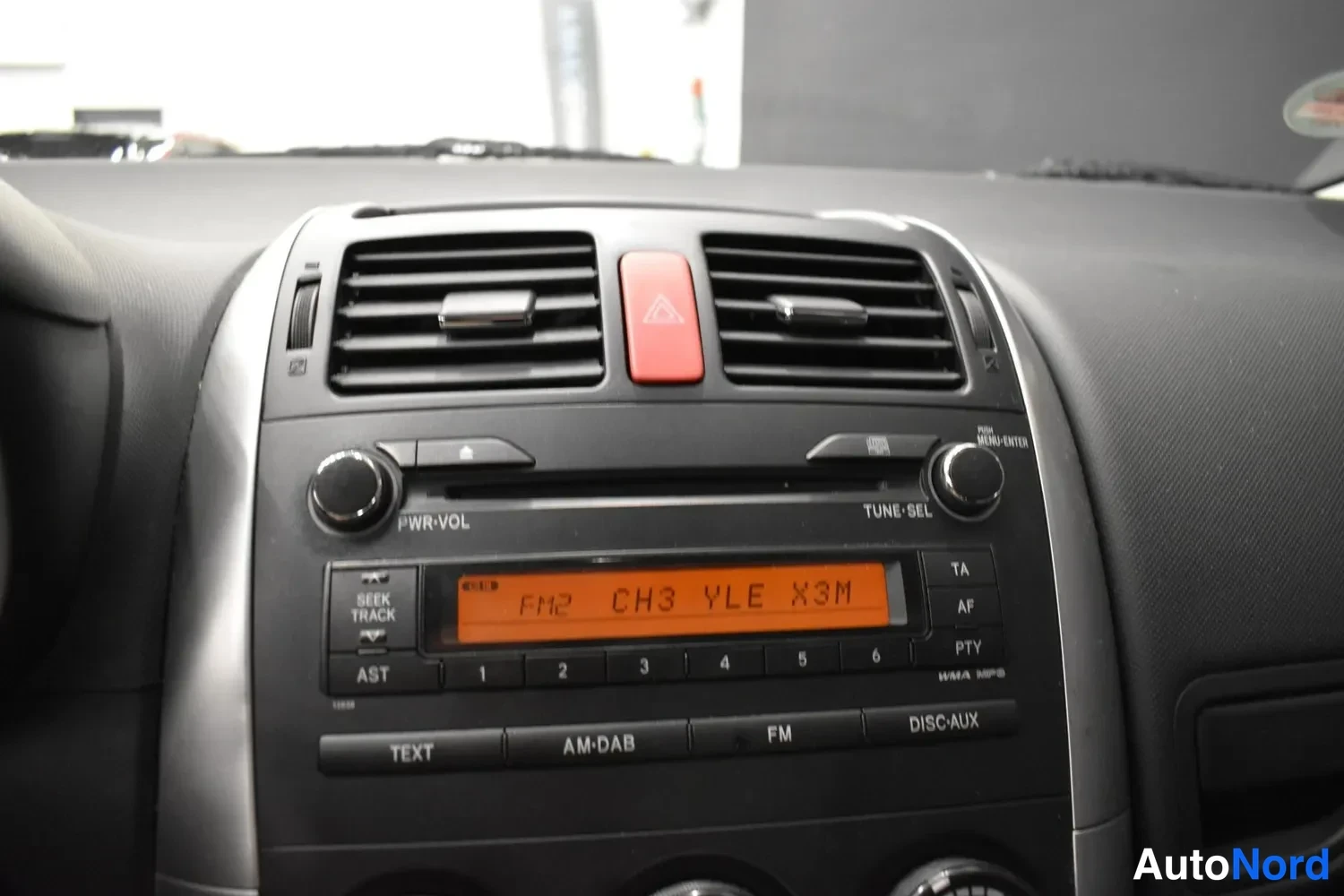 Sininen Toyota Auris 2011, ulkokuva 6 – Raisio