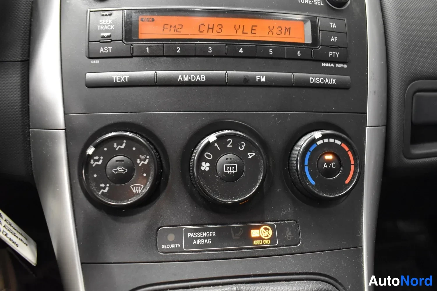 Sininen Toyota Auris 2011, ulkokuva 7 – Raisio