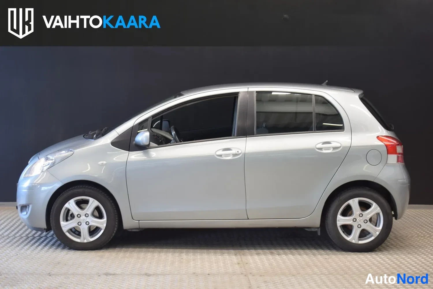 Hopea Toyota Yaris 2010, ulkokuva 2 – Raisio