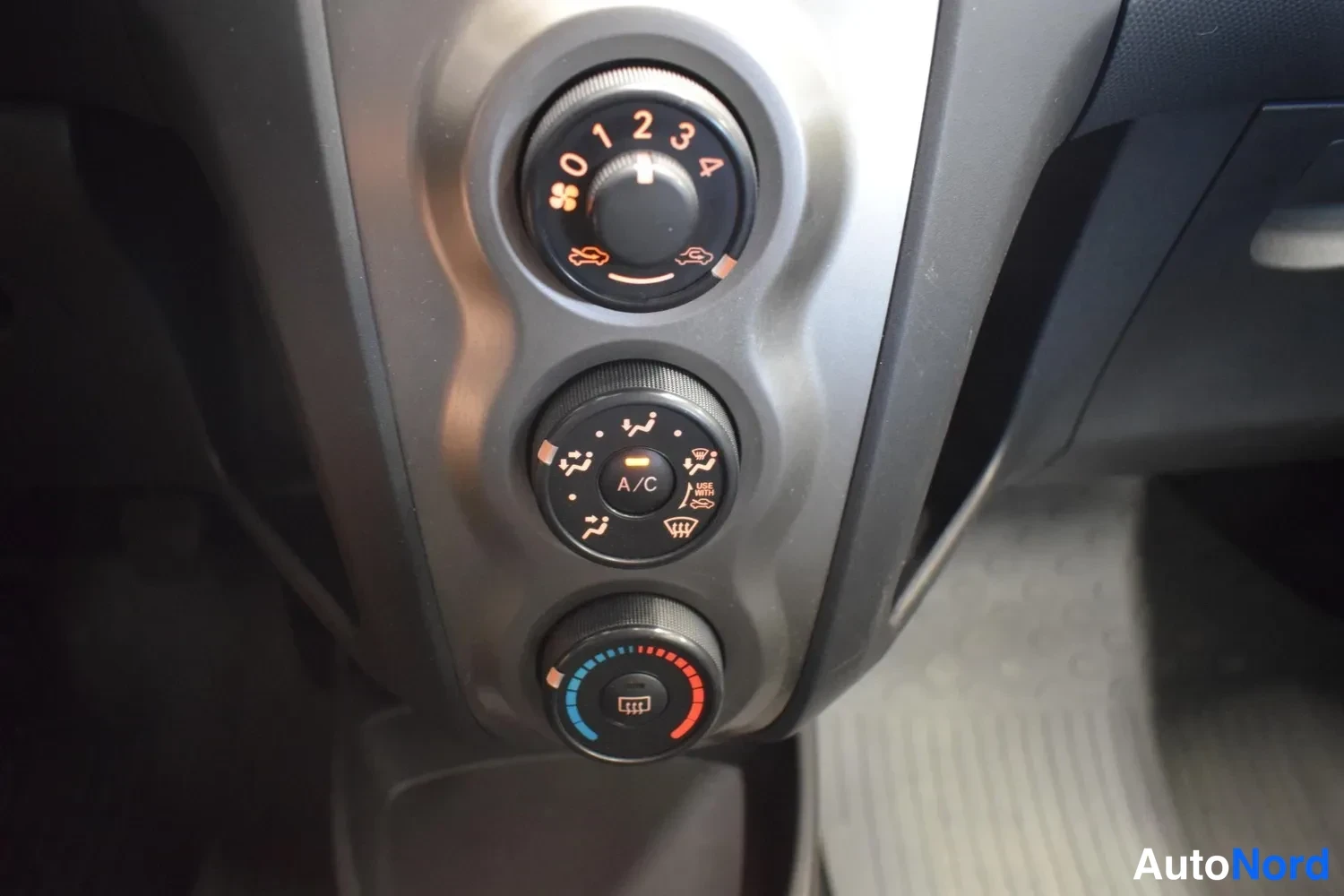 Hopea Toyota Yaris 2010, ulkokuva 14 – Raisio