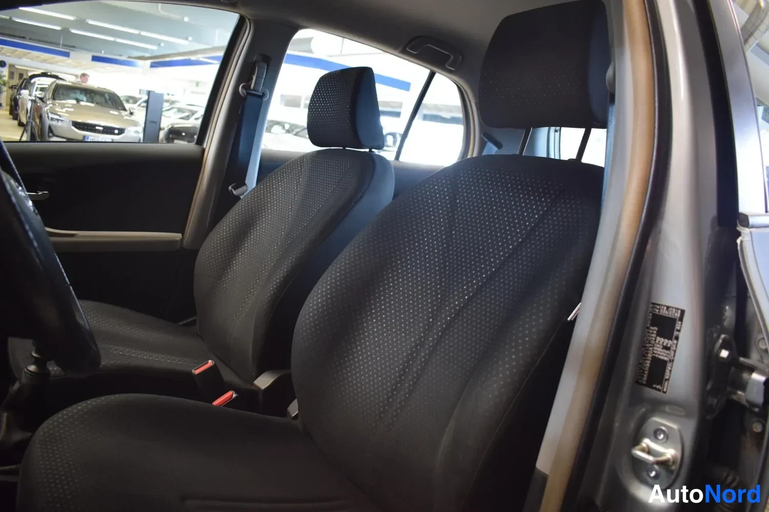 Hopea Toyota Yaris 2010, ulkokuva 9 – Raisio