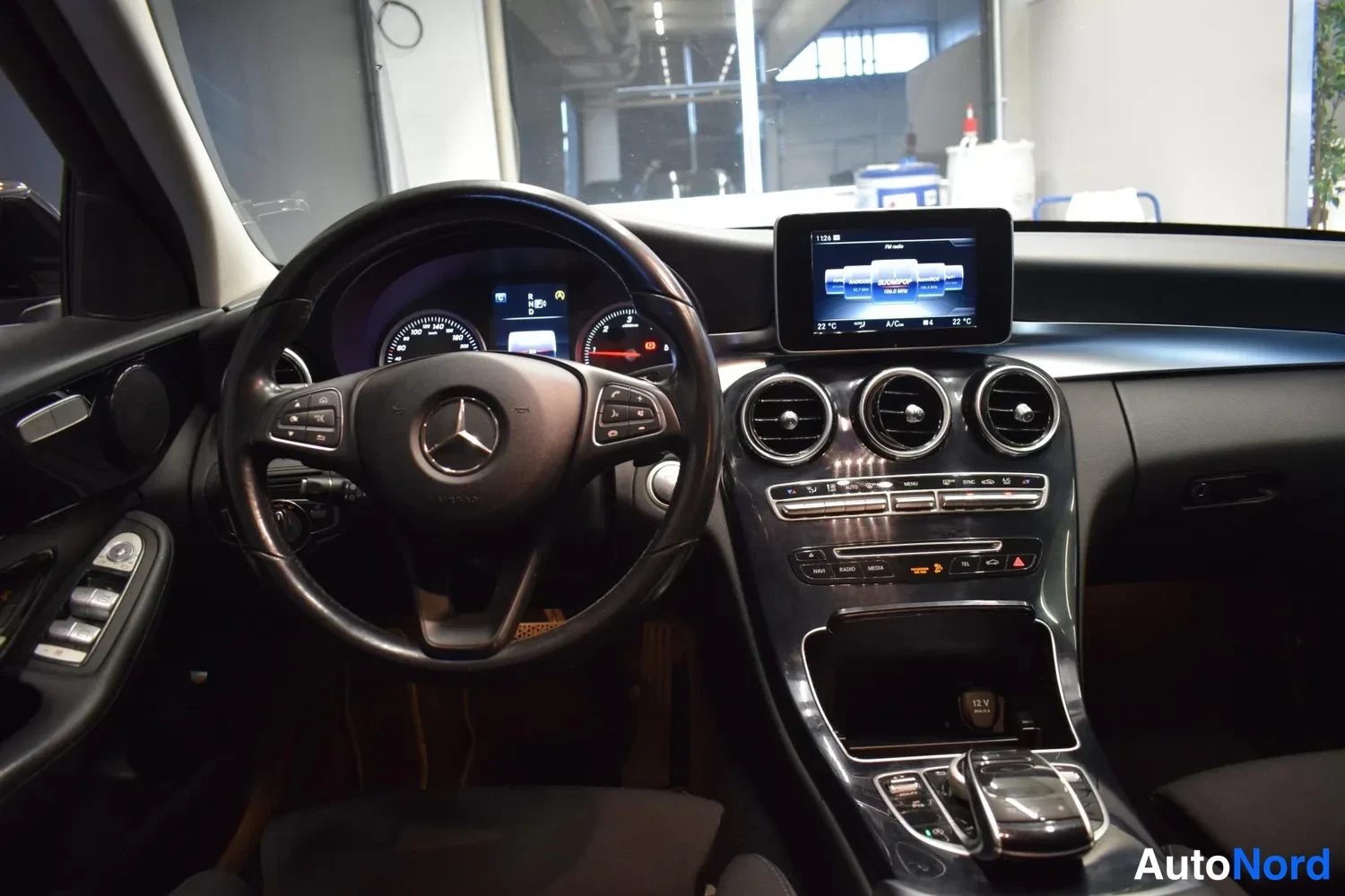 Musta Mercedes-Benz C 200 BlueTEC 2015, ulkokuva 12 – Raisio