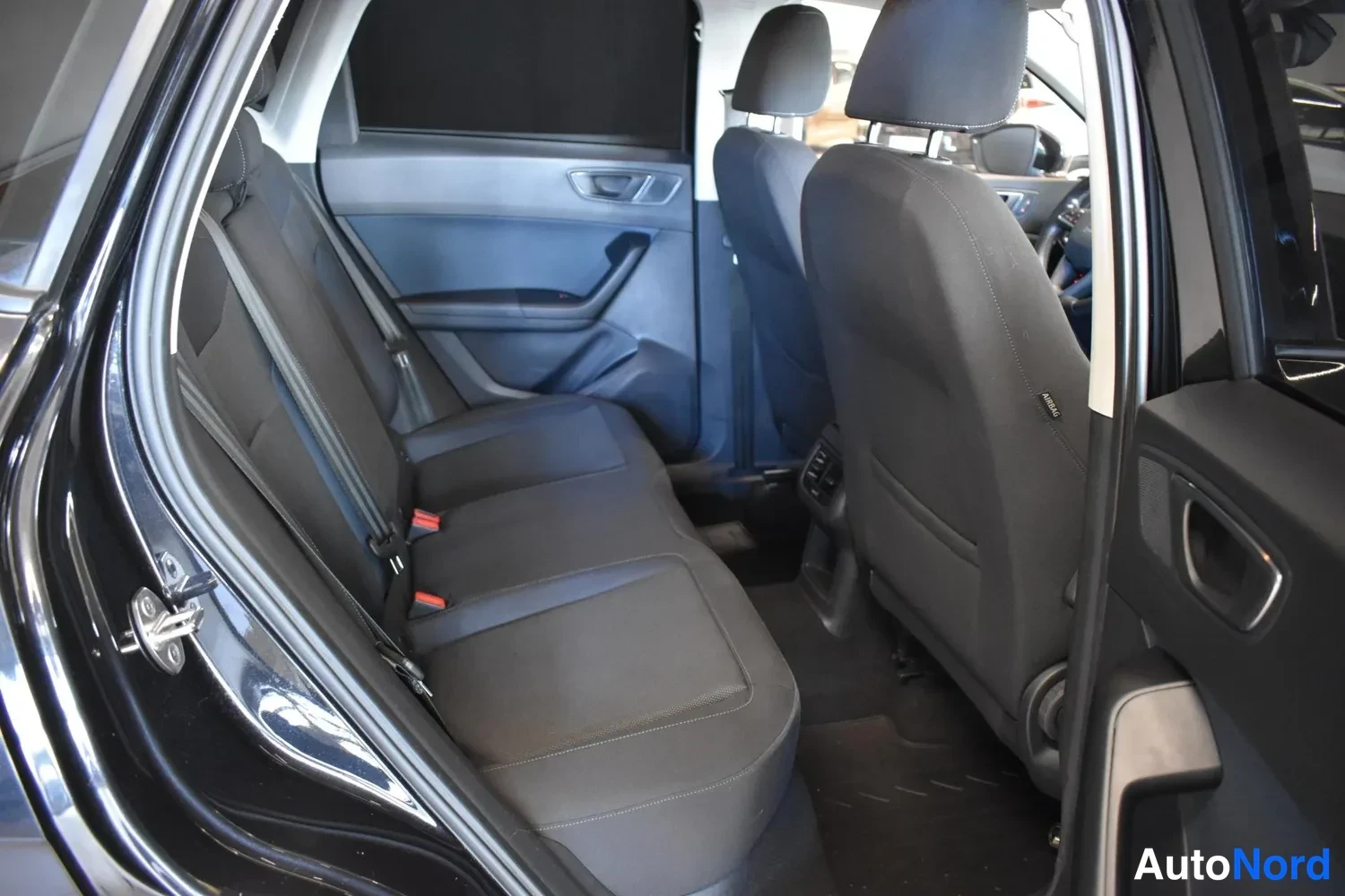 Musta Seat Ateca 2017, ulkokuva 12 – Raisio