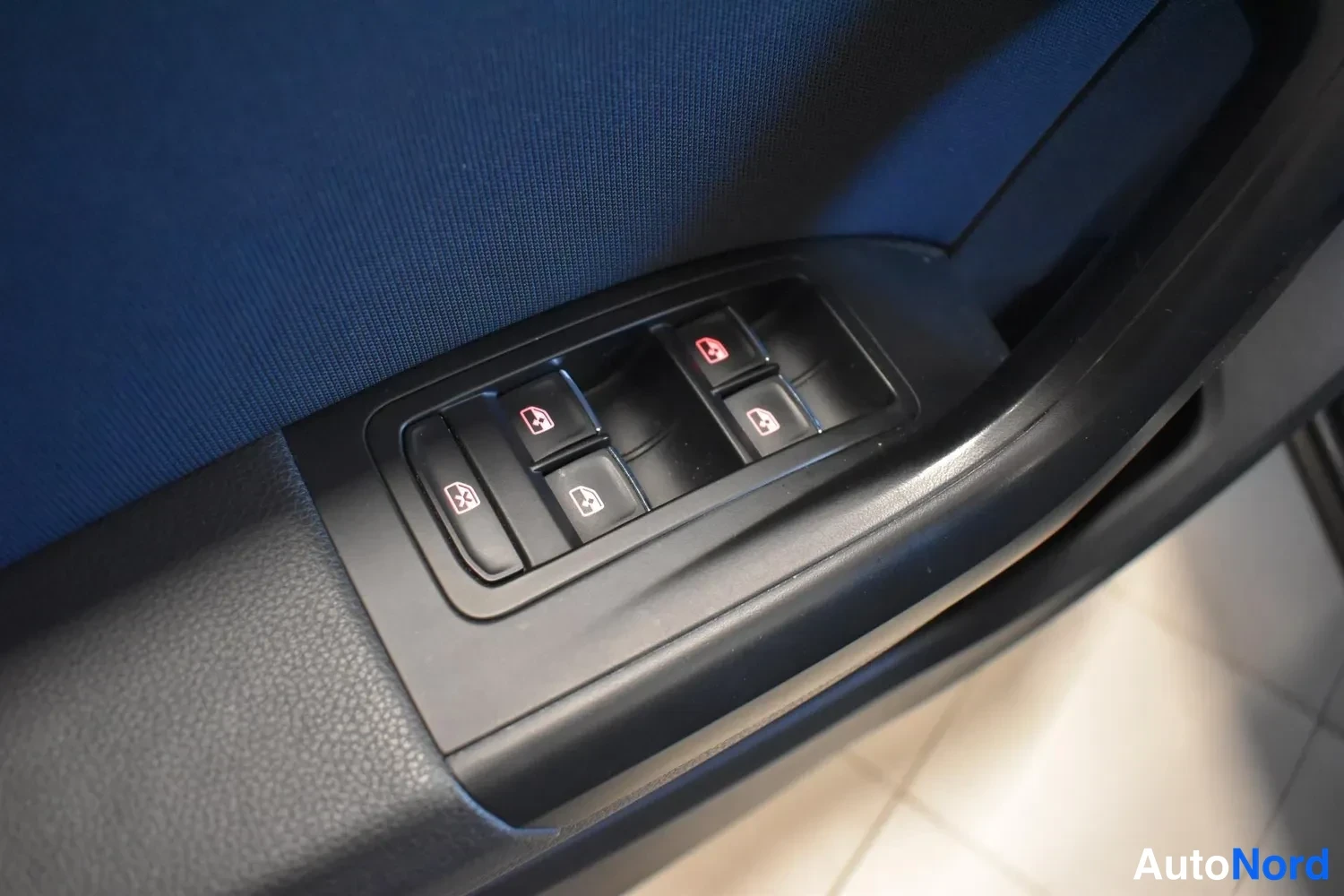 Musta Seat Ateca 2017, ulkokuva 14 – Raisio