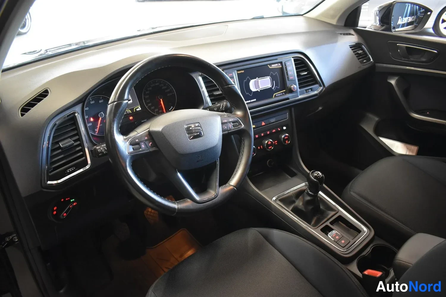 Musta Seat Ateca 2017, ulkokuva 7 – Raisio