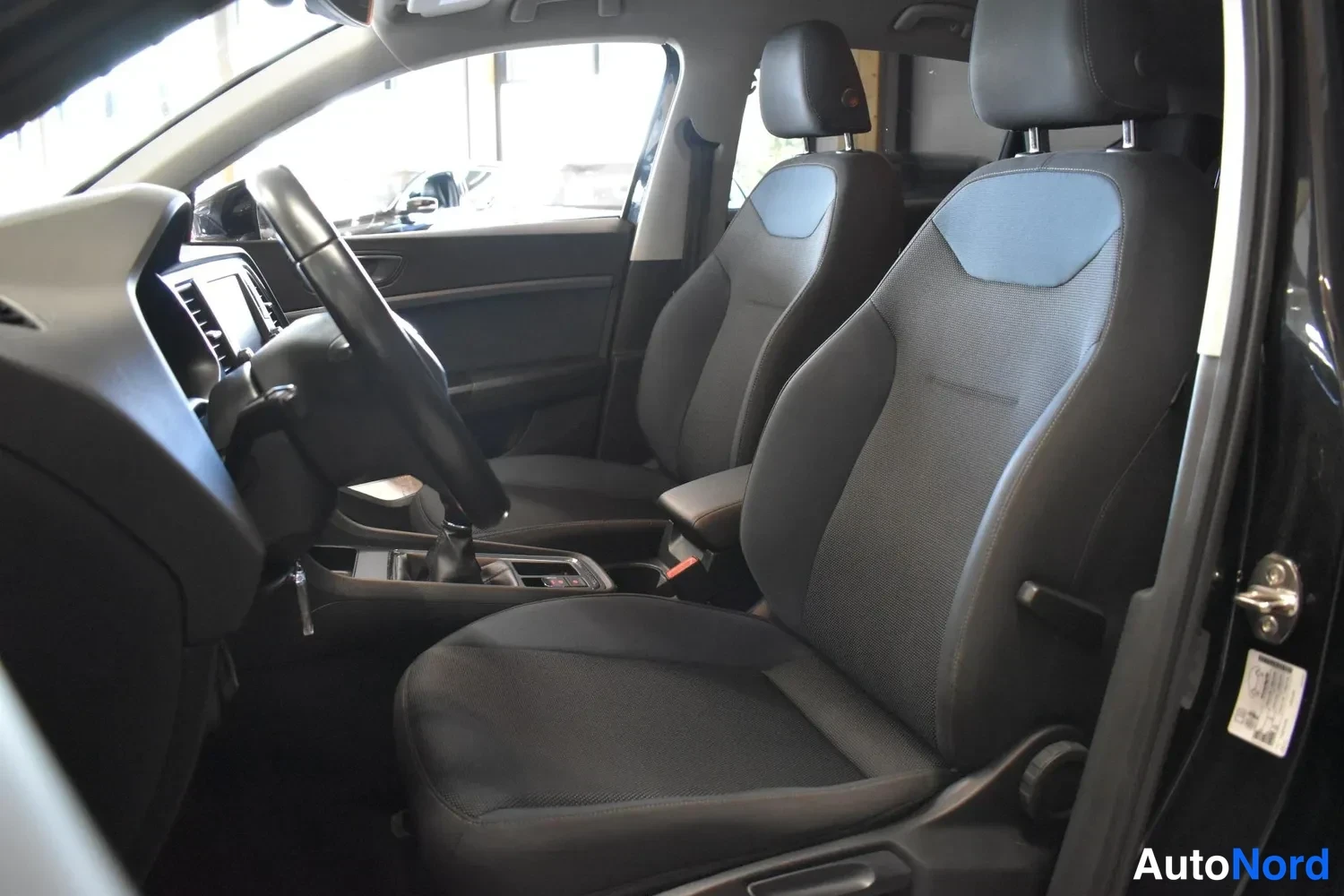 Musta Seat Ateca 2017, ulkokuva 8 – Raisio
