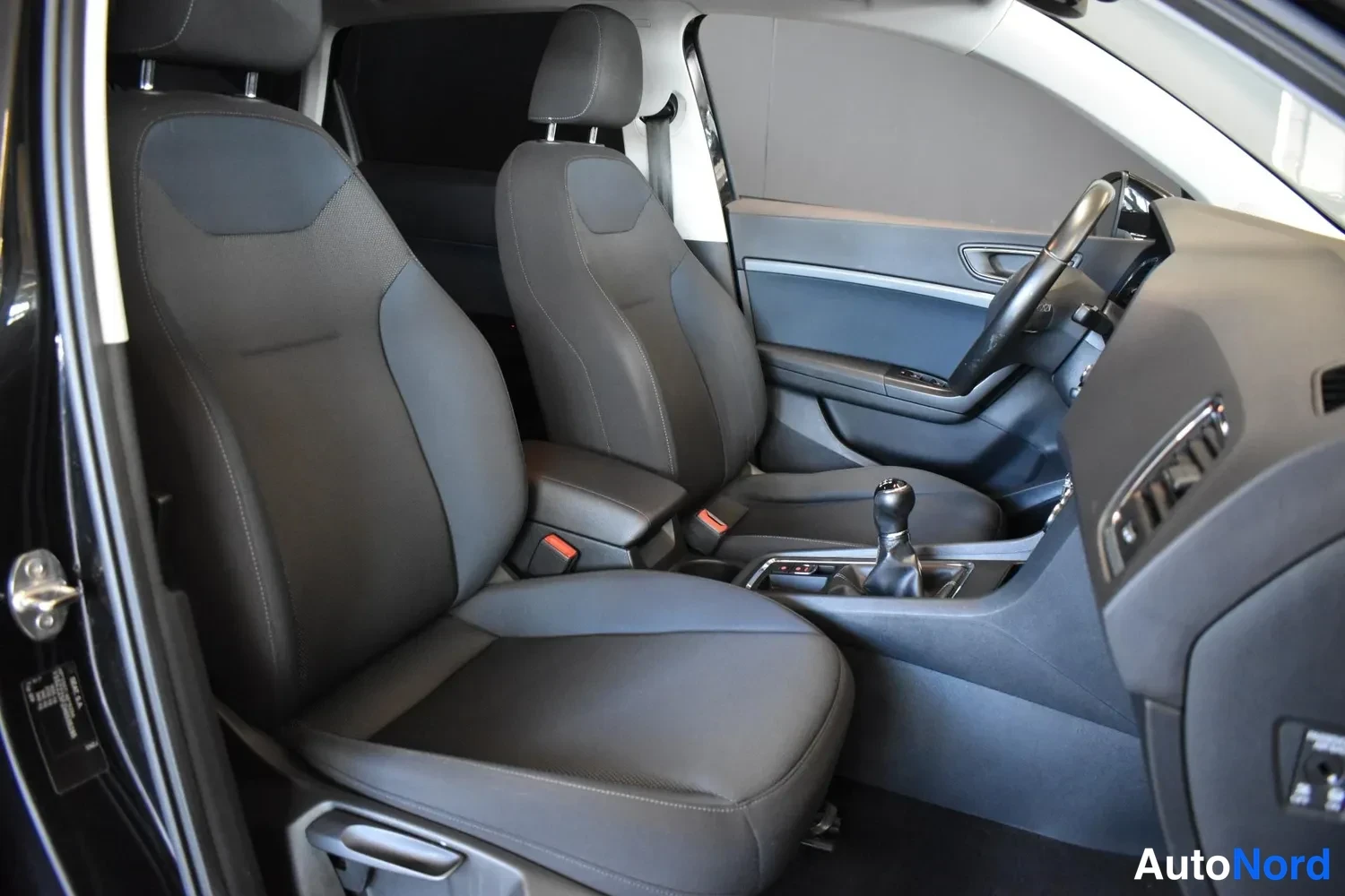 Musta Seat Ateca 2017, ulkokuva 10 – Raisio