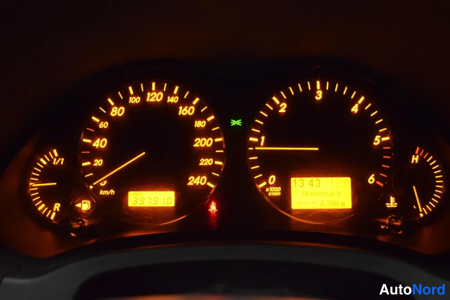Musta Toyota Avensis 2008, ulkokuva 16 – Raisio