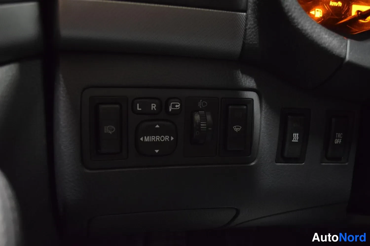 Musta Toyota Avensis 2008, ulkokuva 24 – Raisio