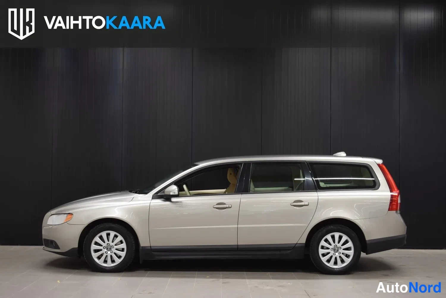 Harmaa Volvo V70 2008, ulkokuva 2 – Raisio