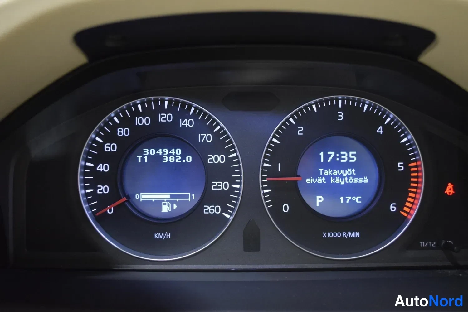 Harmaa Volvo V70 2008, ulkokuva 17 – Raisio