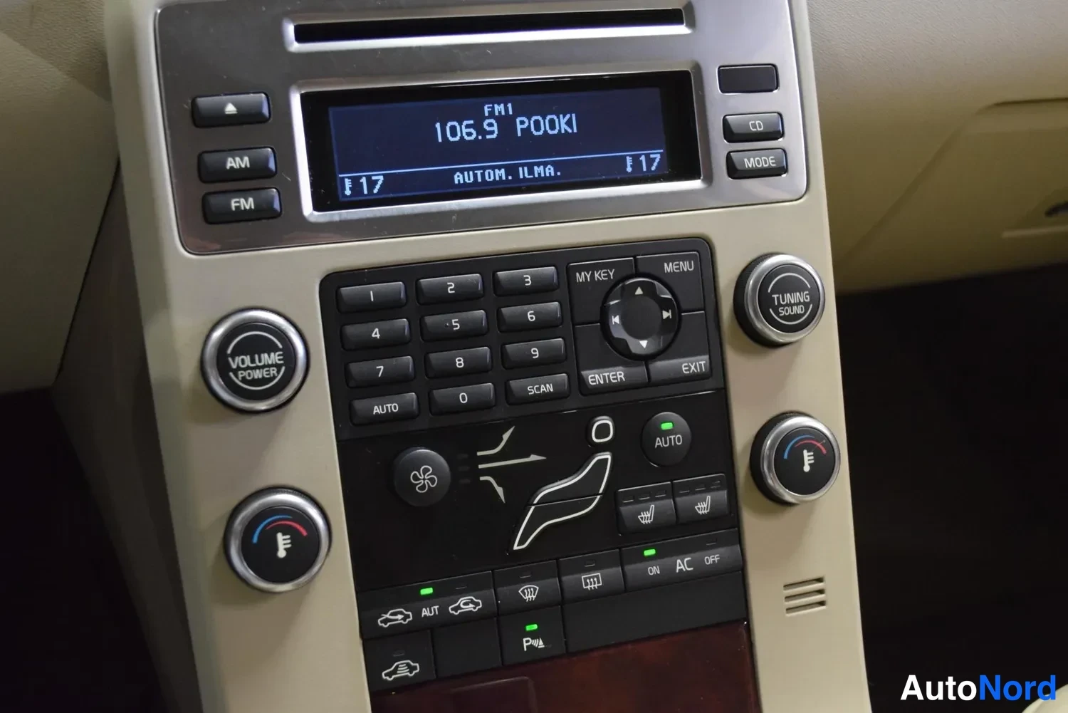 Harmaa Volvo V70 2008, ulkokuva 21 – Raisio