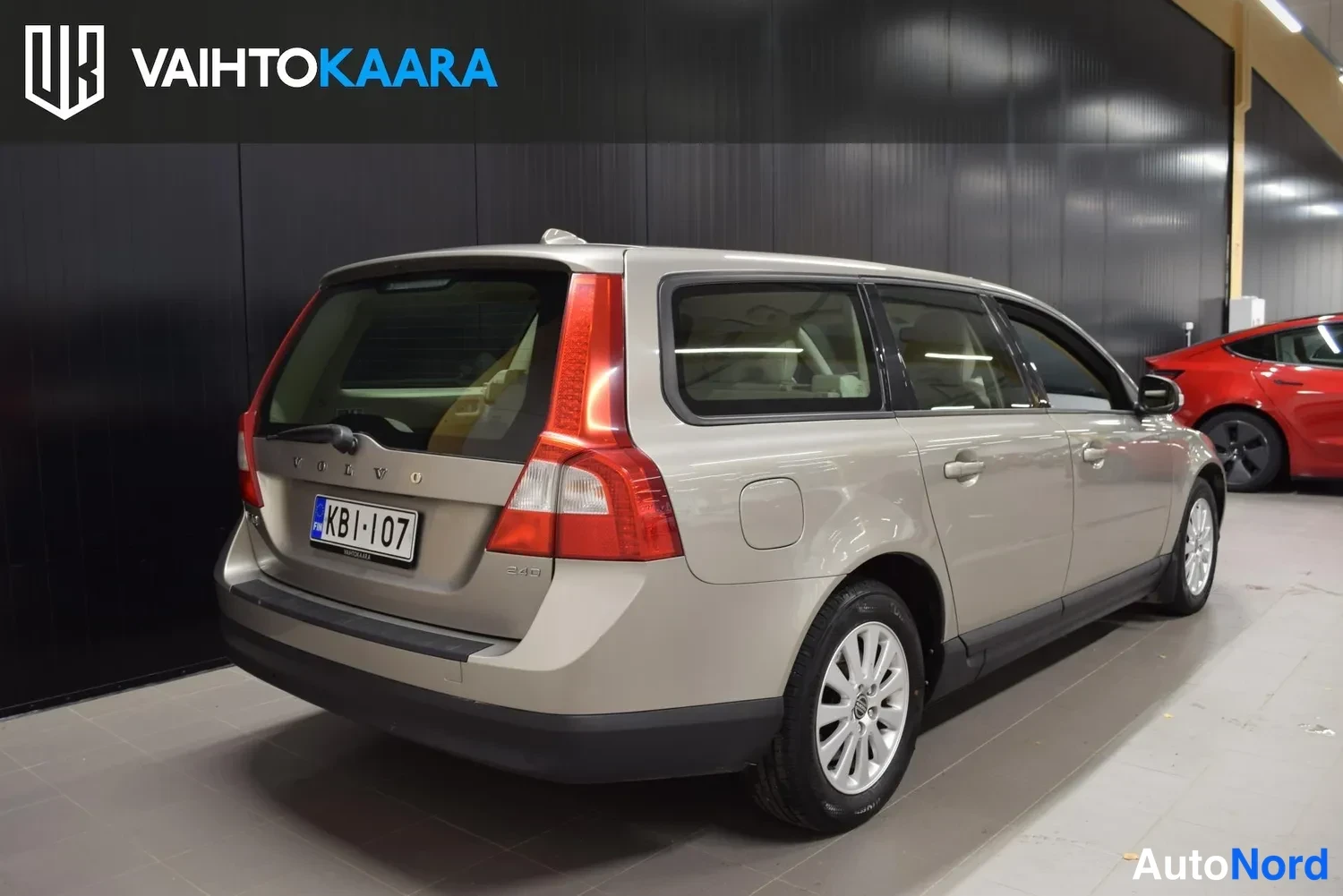 Harmaa Volvo V70 2008, ulkokuva 4 – Raisio
