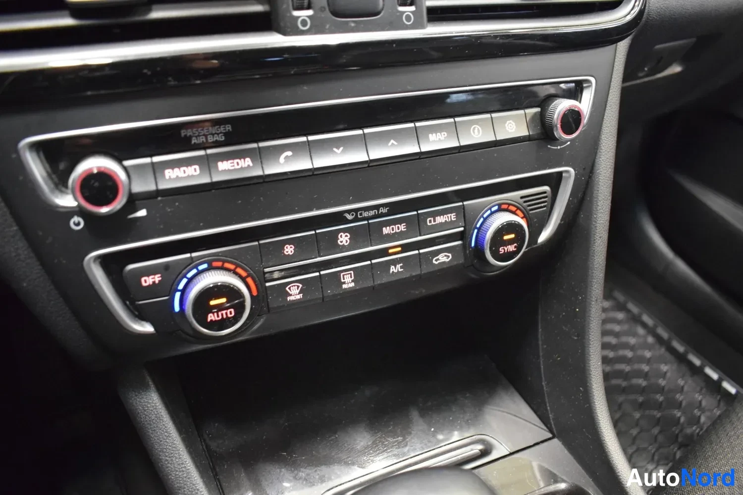 Hopea Kia Optima 2016, kuva 27