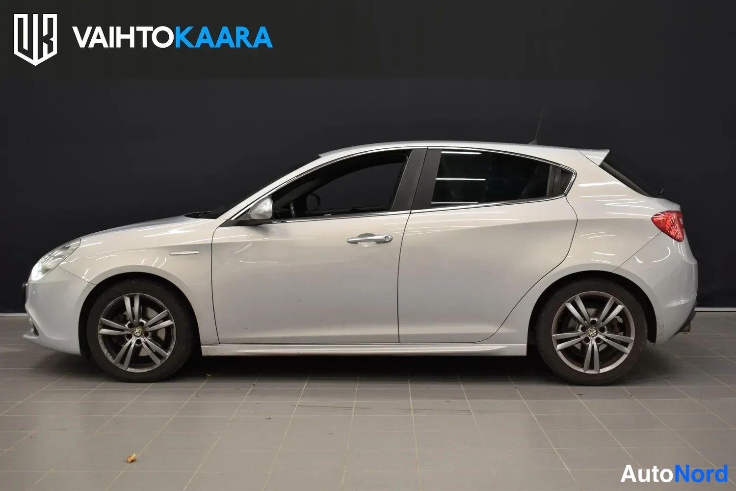 Hopea Alfa Romeo Giulietta 2016, ulkokuva 2 – Raisio