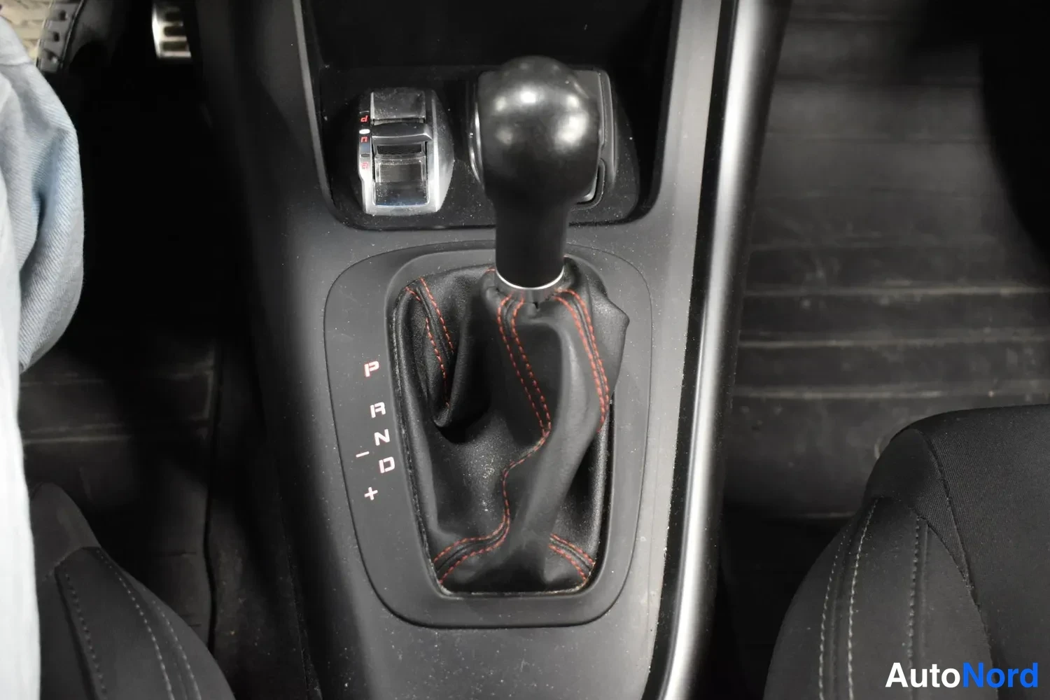 Hopea Alfa Romeo Giulietta 2016, ulkokuva 17 – Raisio