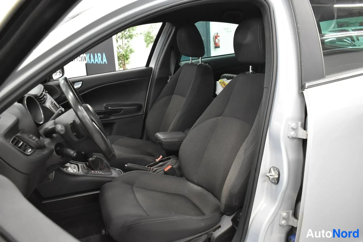 Hopea Alfa Romeo Giulietta 2016, ulkokuva 4 – Raisio