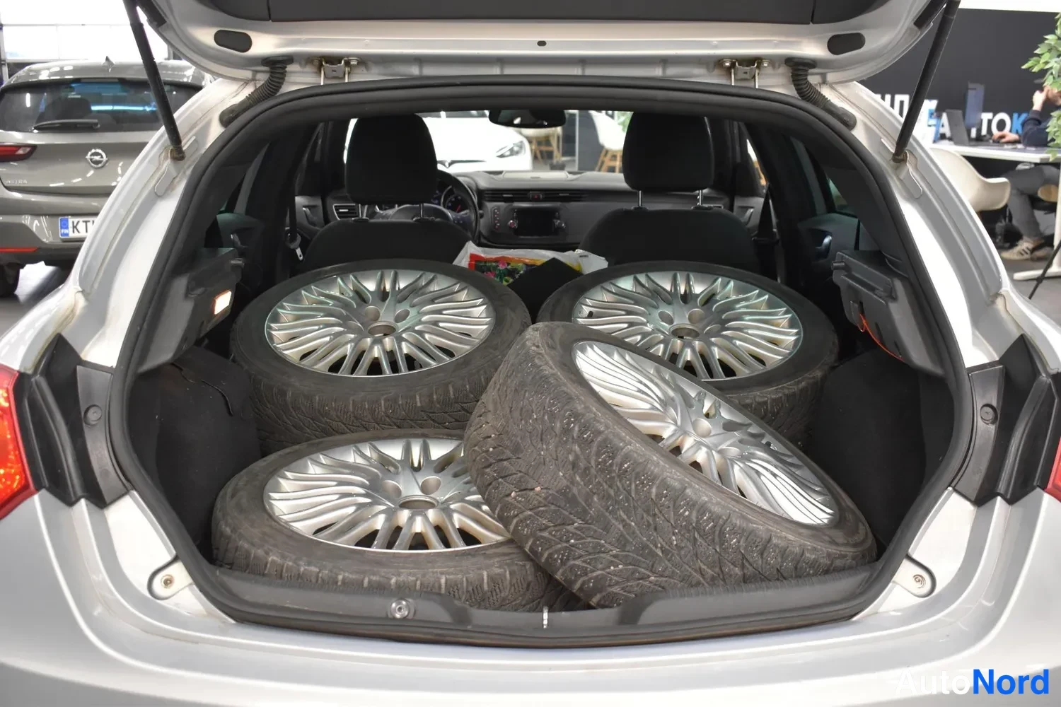 Hopea Alfa Romeo Giulietta 2016, ulkokuva 6 – Raisio
