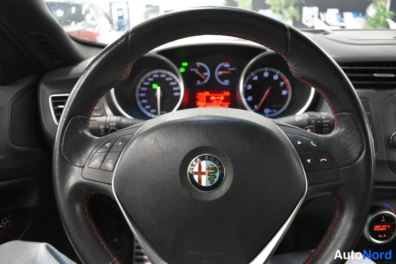 Hopea Alfa Romeo Giulietta 2016, ulkokuva 9 – Raisio