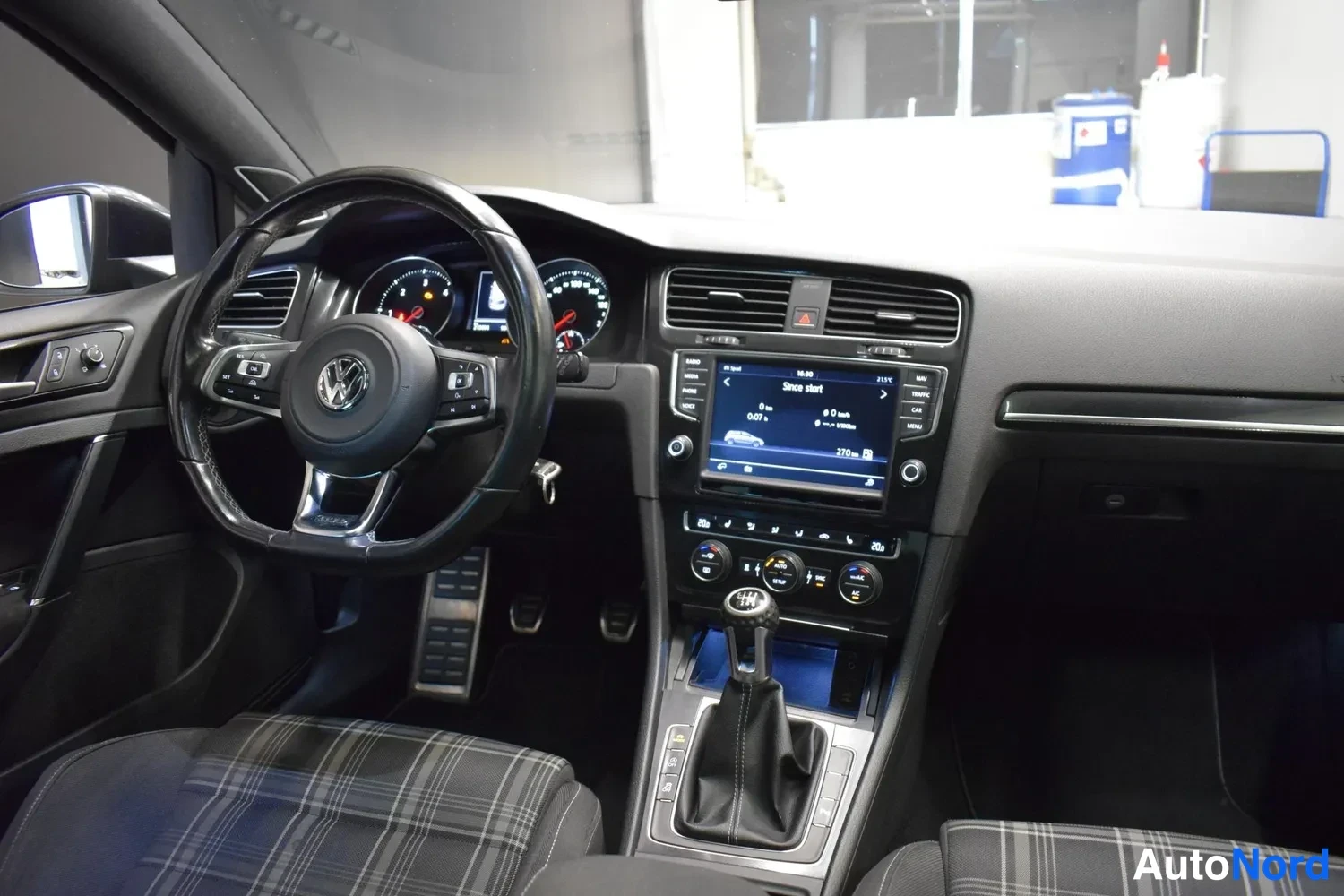 Musta Volkswagen Golf 2014, ulkokuva 11 – Raisio