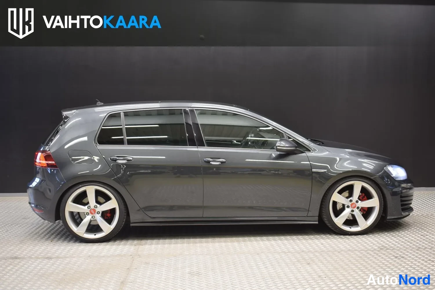 Musta Volkswagen Golf 2014, ulkokuva 5 – Raisio