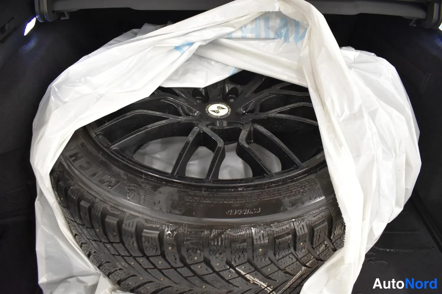 Sininen Porsche Taycan 4 2023, ulkokuva 15 – Raisio