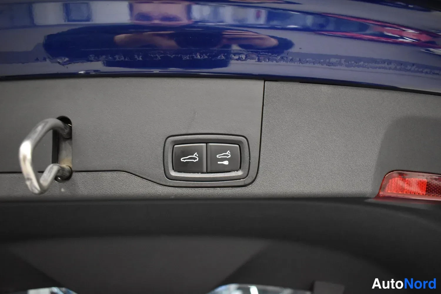 Sininen Porsche Taycan 4 2023, ulkokuva 16 – Raisio