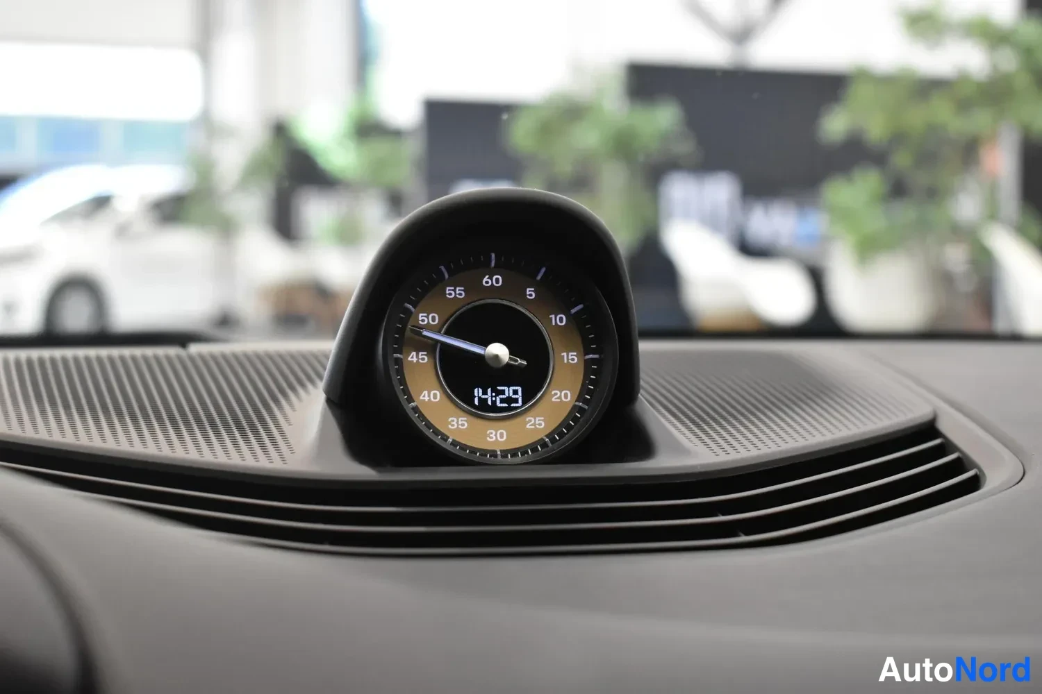 Sininen Porsche Taycan 4 2023, ulkokuva 20 – Raisio