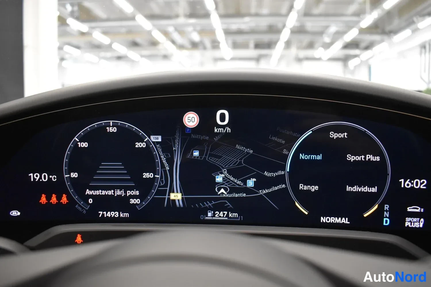 Sininen Porsche Taycan 4 2023, ulkokuva 26 – Raisio