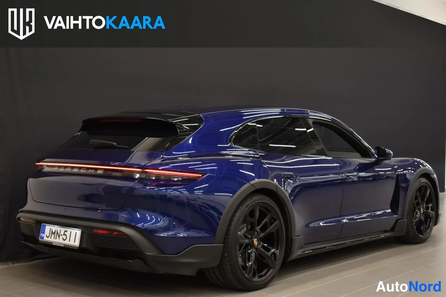 Sininen Porsche Taycan 4 2023, ulkokuva 6 – Raisio