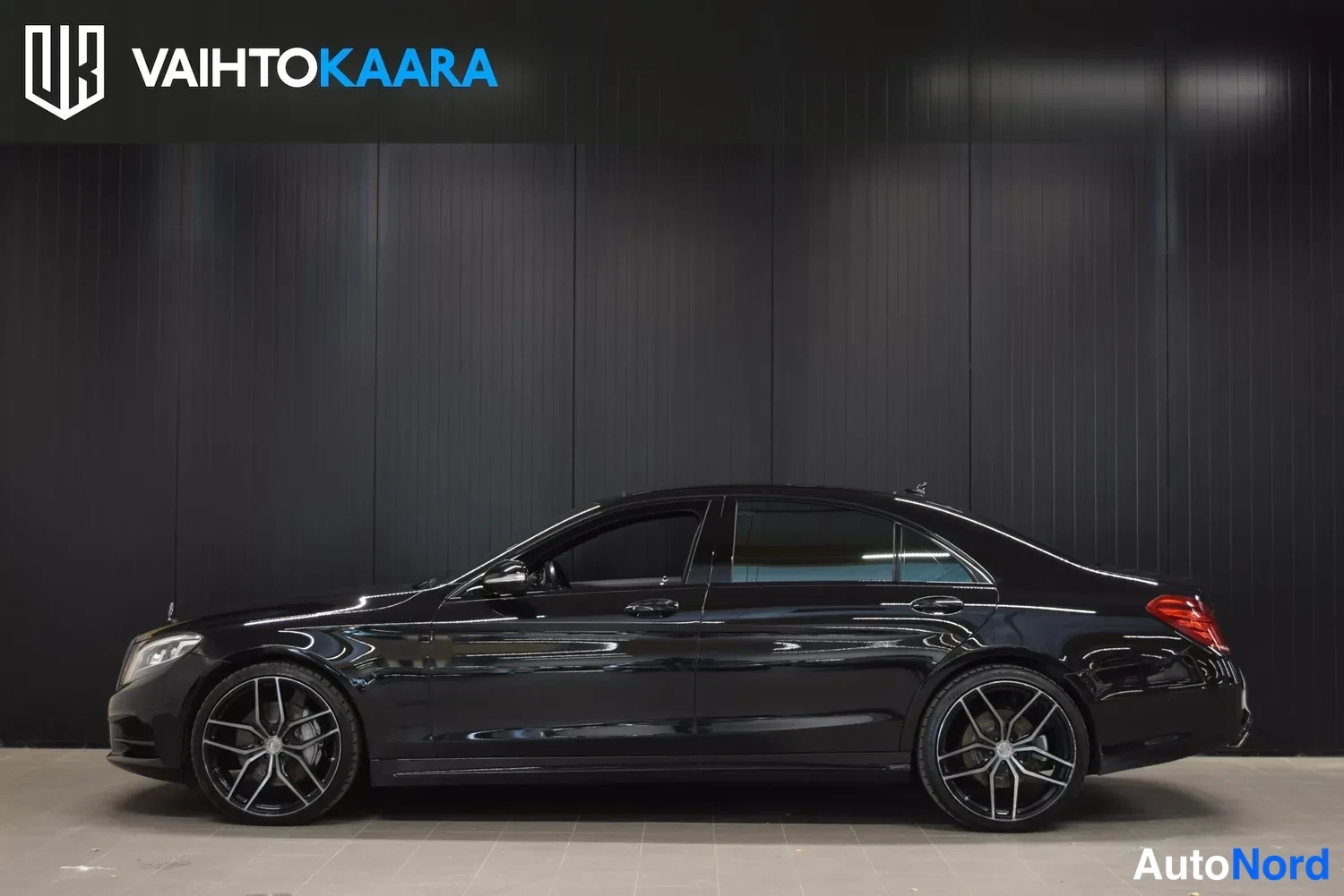 Musta Mercedes-Benz S 500 e 2015, ulkokuva 2 – Raisio