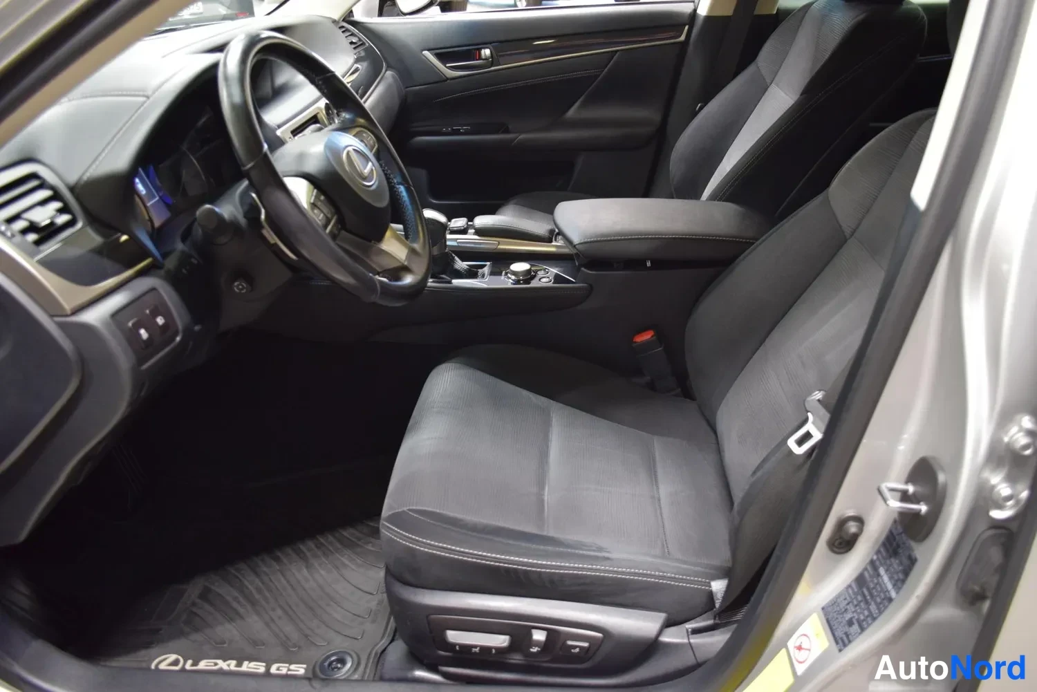 Hopea Lexus GS 2017, ulkokuva 8 – Raisio