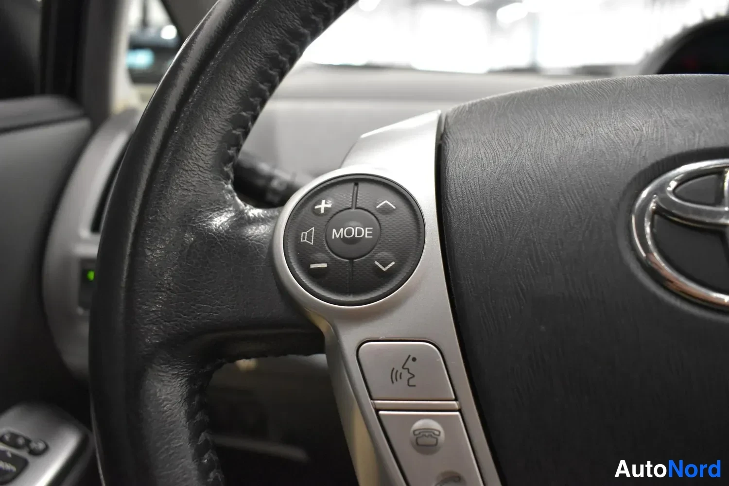 Musta Toyota Prius+ 2013, ulkokuva 13 – Raisio