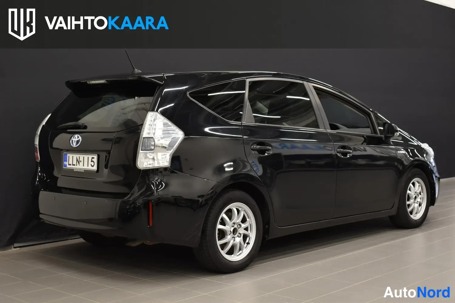 Musta Toyota Prius+ 2013, ulkokuva 6 – Raisio