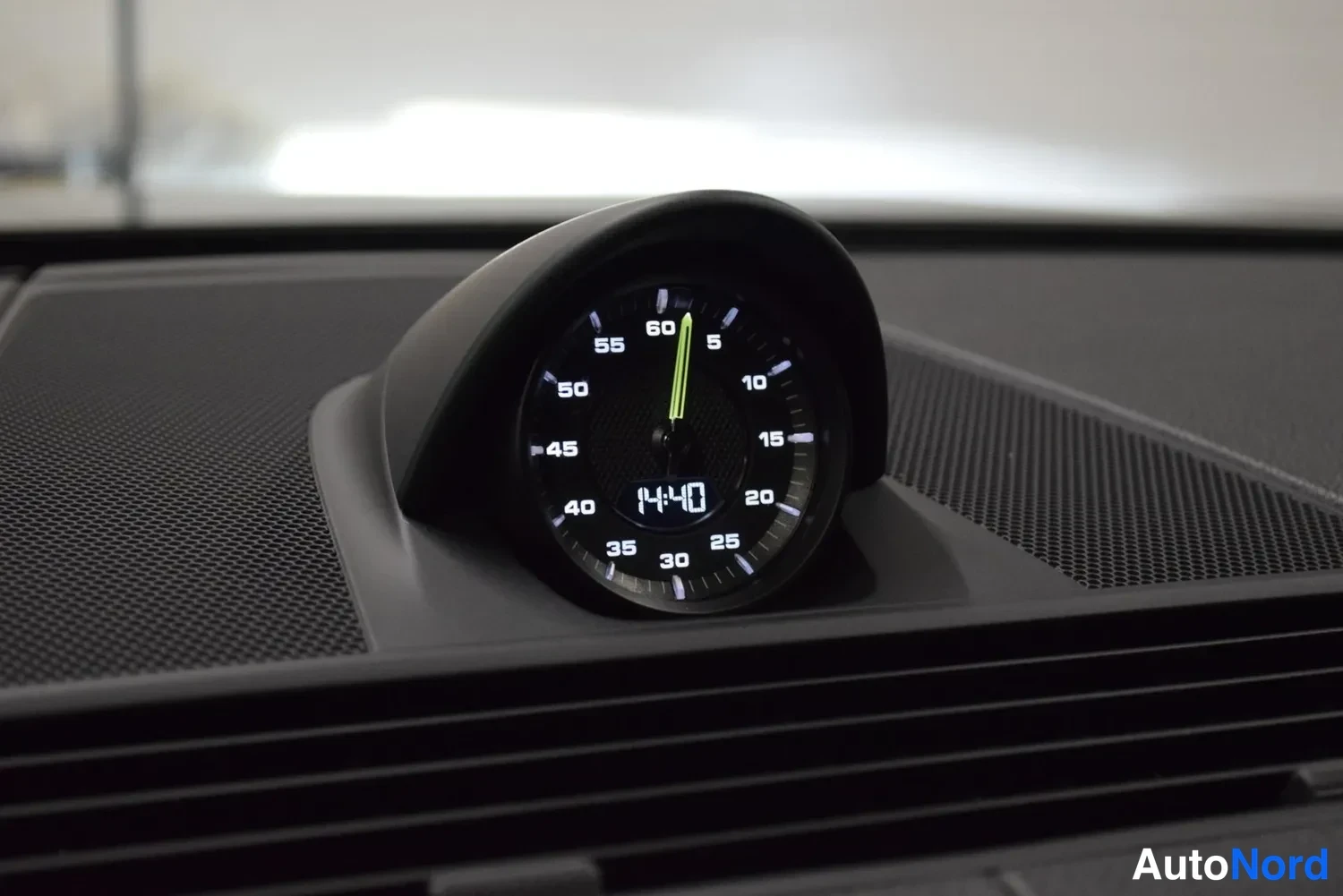 Musta Porsche Panamera 4 E-Hybrid 2018, ulkokuva 21 – Raisio