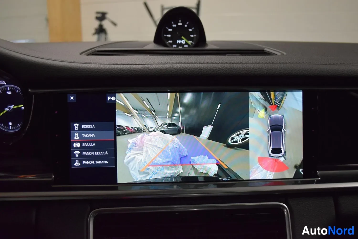 Musta Porsche Panamera 4 E-Hybrid 2018, ulkokuva 23 – Raisio