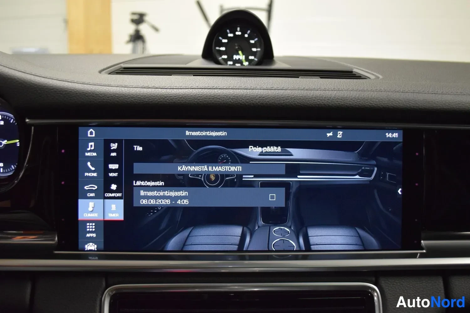 Musta Porsche Panamera 4 E-Hybrid 2018, ulkokuva 27 – Raisio