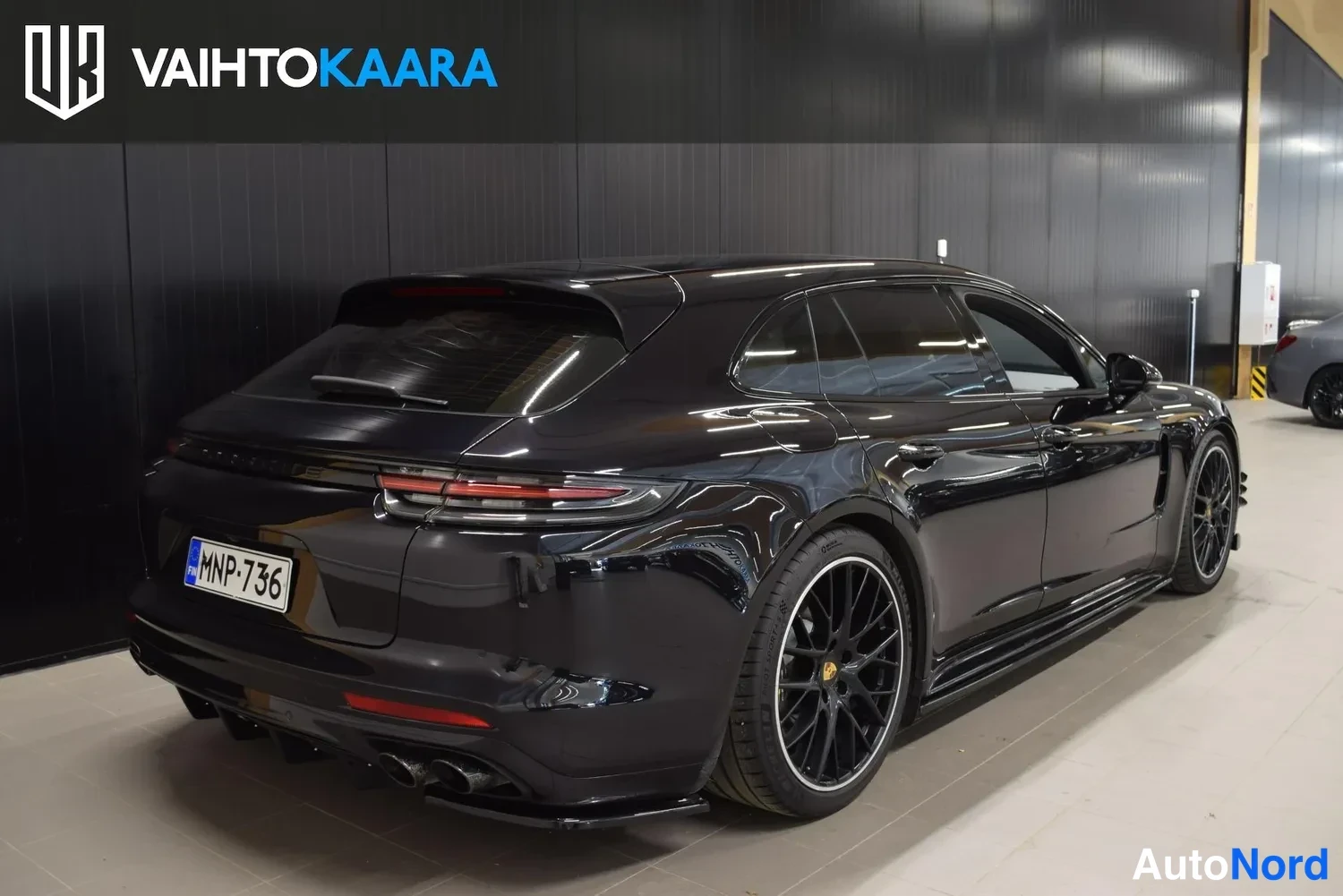 Musta Porsche Panamera 4 E-Hybrid 2018, takaviisto, kuva 18